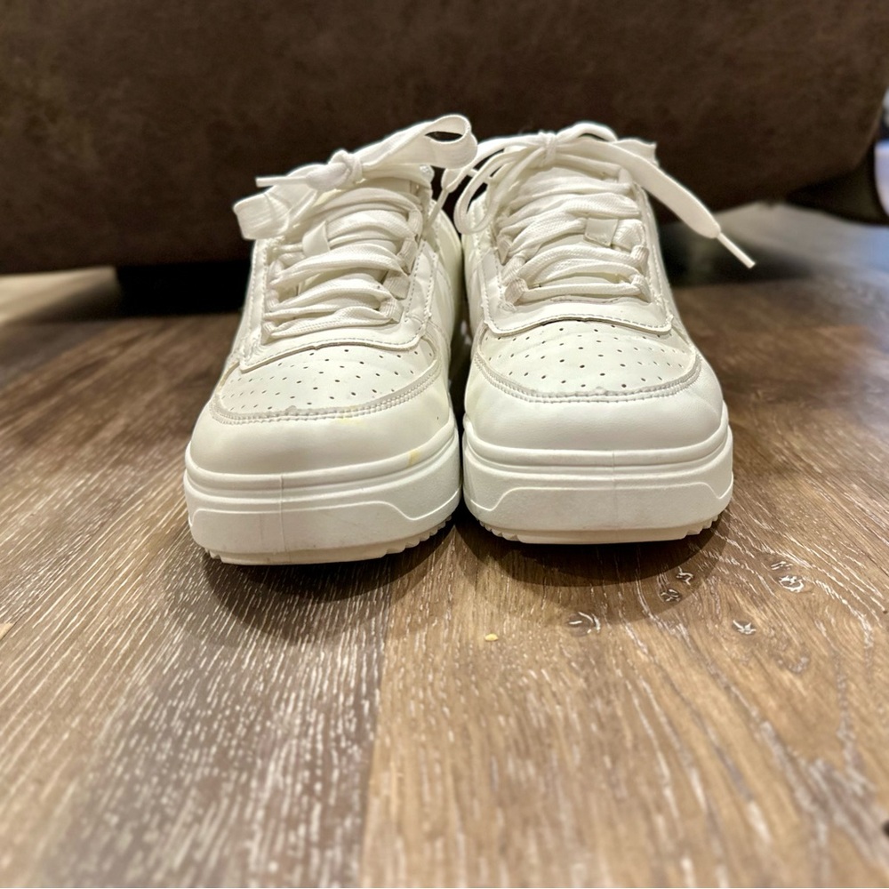 EUC Madden Girl Jesi Sneaker - Size 6.5 - Picture 6 of 12